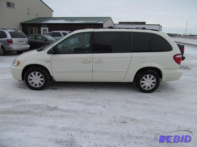 Year 2007 Make Chrysler Model Town &amp C...