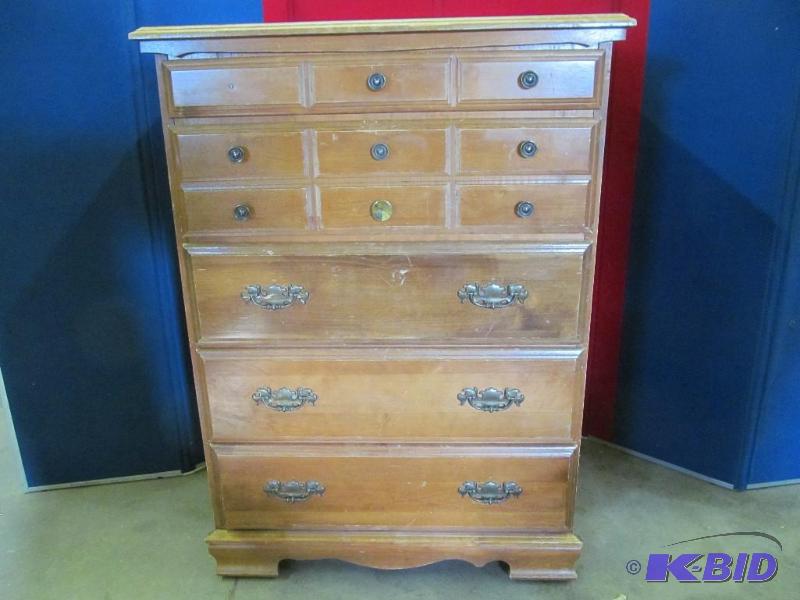 lot 136 image: Dresser