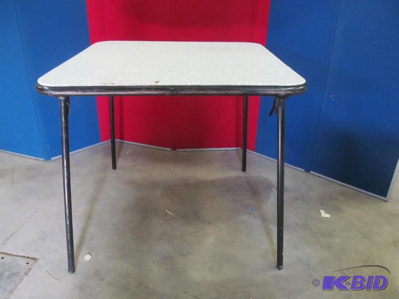 lot 142 image: Table