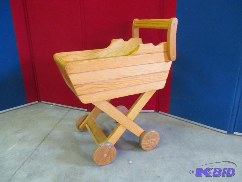 lot 147 image: Garden Cart