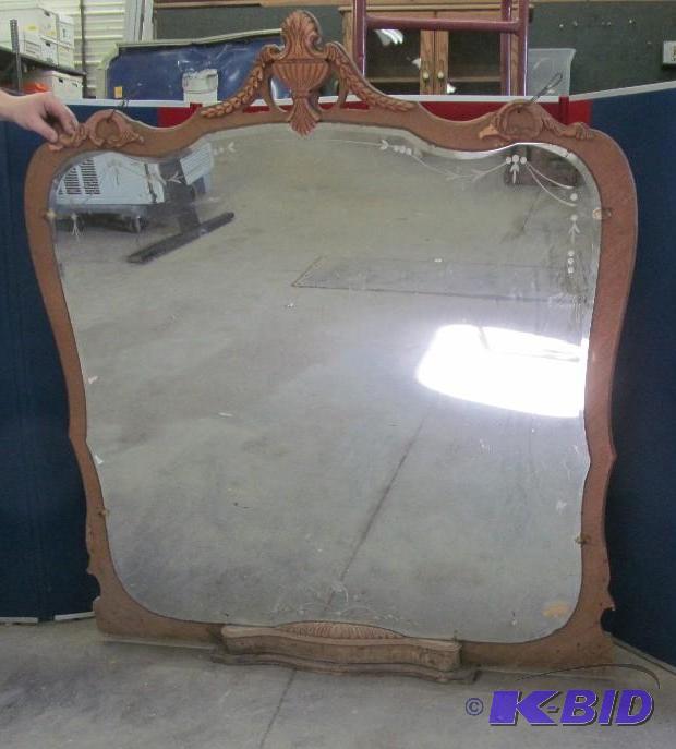 lot 155 image: Mirror