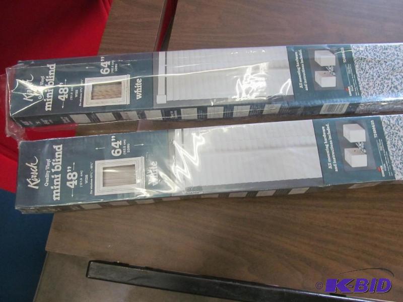 lot 161 image: Blinds