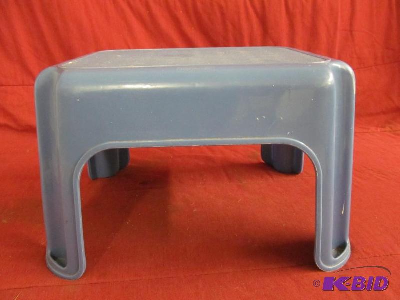 lot 50 image: Stool
