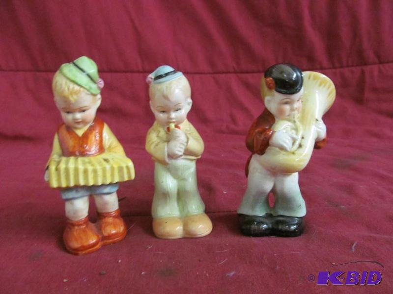 lot 63 image: Figurine