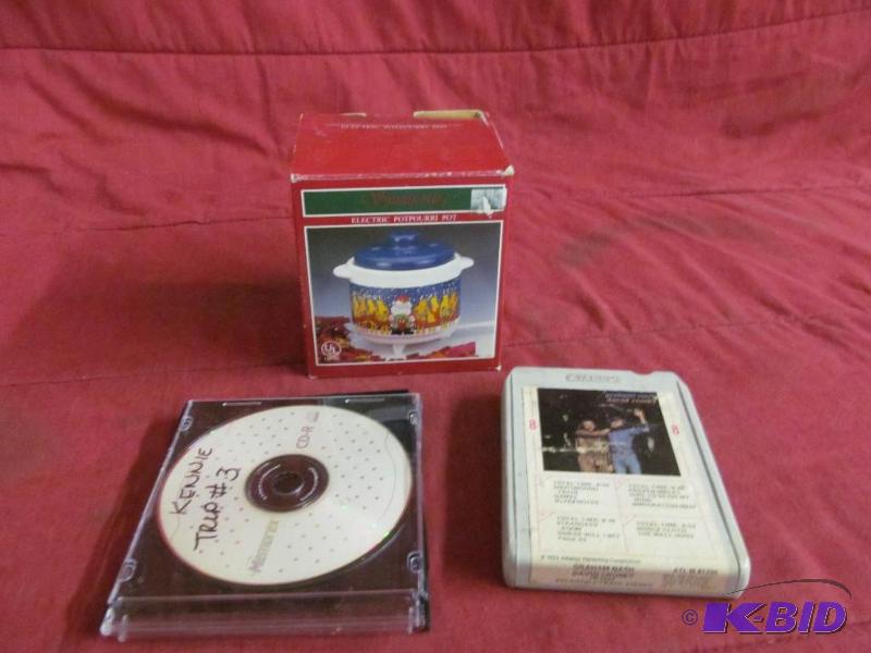 lot 85 image: 8-Track