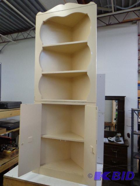 lot 105 image: 2 Piece Corner Shelf    Scalloped Edging...