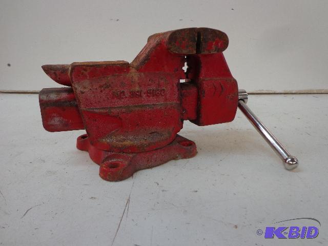 lot 115 image: Table Vice   10" Wide when Compressed  7...
