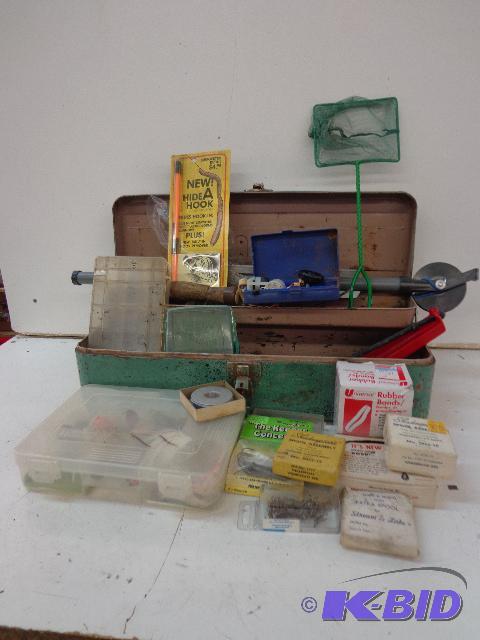 lot 116 image: Assorted Little Tackle Boxes   1 Large Vintag...