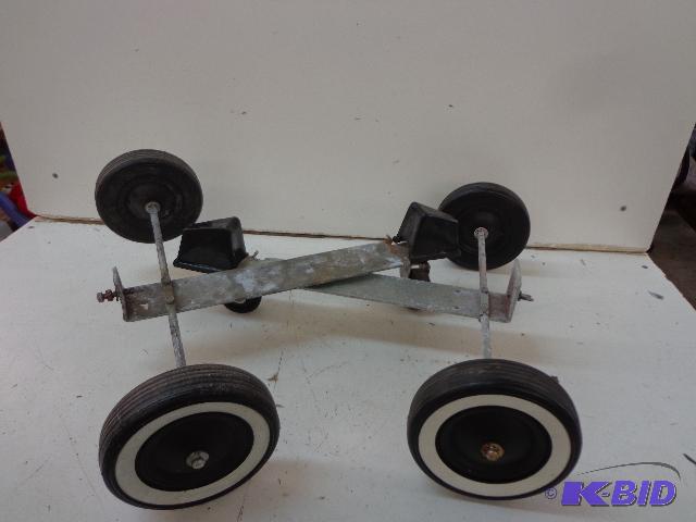 lot 118 image: 16" Long Axle   5" Diameter Rear Ti...