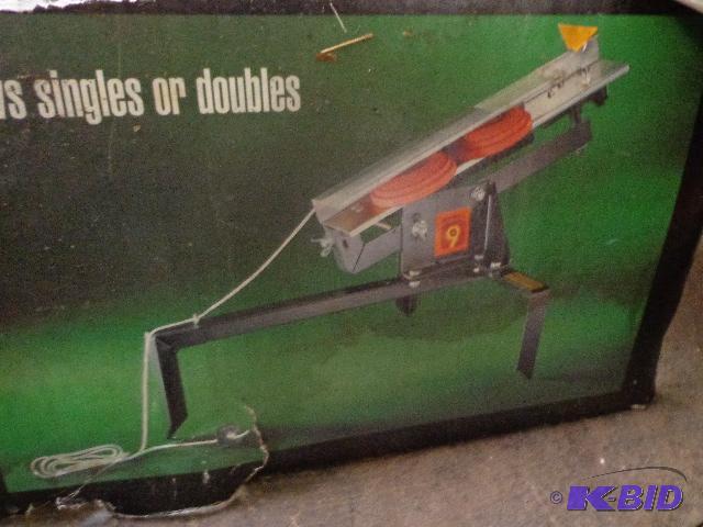 lot 140 image: Hoppes Clay Pigeon Throwers   Welded Steel Fr...