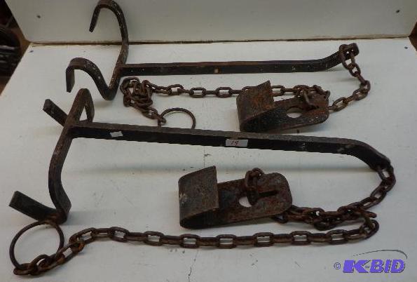 lot 19 image: Ladder Jacks   Handy to have ...