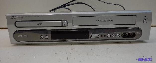 lot 52 image: DVDCDVCR   Magnavox  Video CD  CD Player  M...