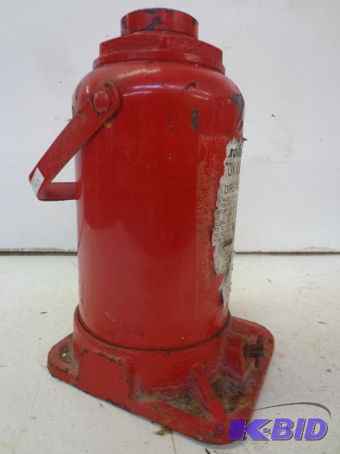 lot 95 image: Bottle Jack   20 Ton  Hydraulic ...