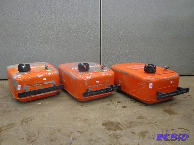 lot 97 image: Boat Motor Gas Can   Older Chrysler Brand  Me...