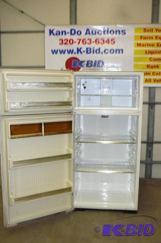 Refrigerator Gibson Frost Clear Energy Saver Consignment Sale