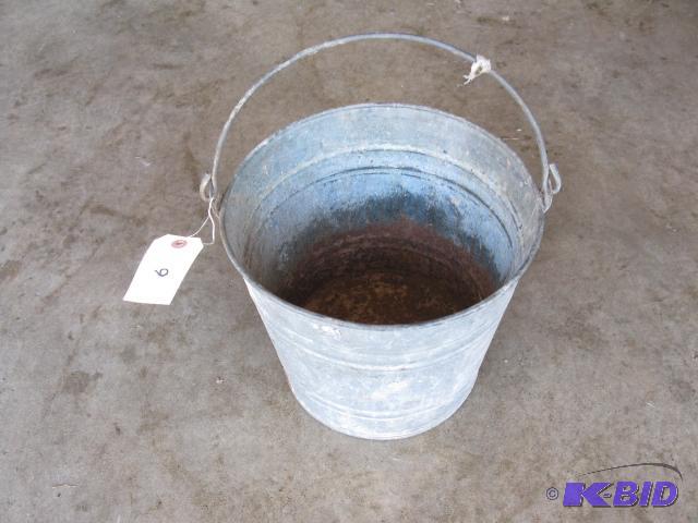 Vintage metal pail, 2 gal...