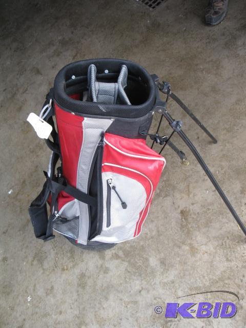 1 generic golf bag...