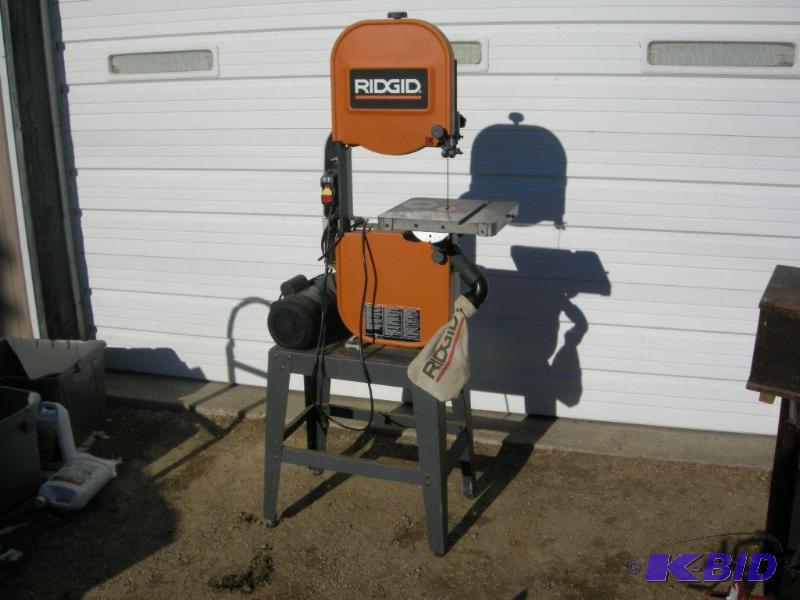 lot 1 image: Ridgid Bandsaw