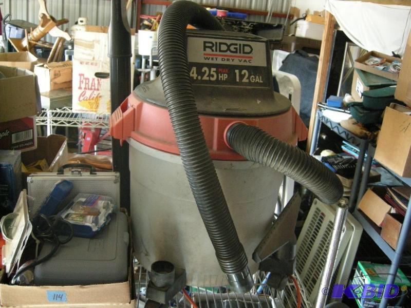 lot 11 image: Ridgid Wetdry vac