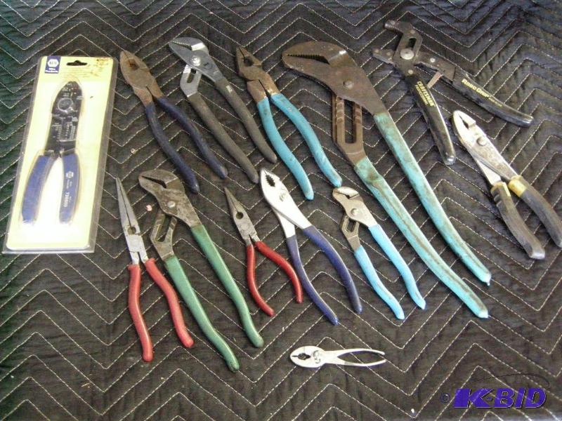 lot 115 image: Group channel locks & pliers
