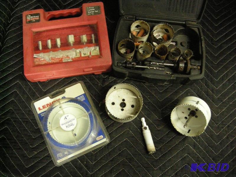 lot 130 image: Hole saws, router bits