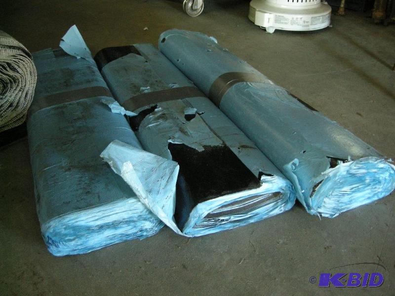 lot 14 image: 3 rolls Ice & Water