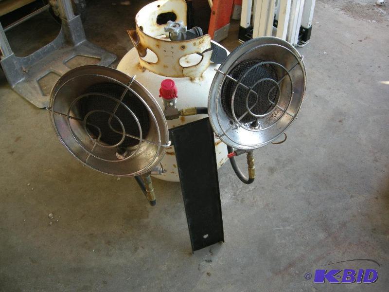 lot 19 image: 2 Head Propane heater