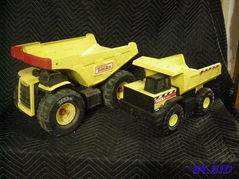 lot 36 image: 2 Tonka trucks