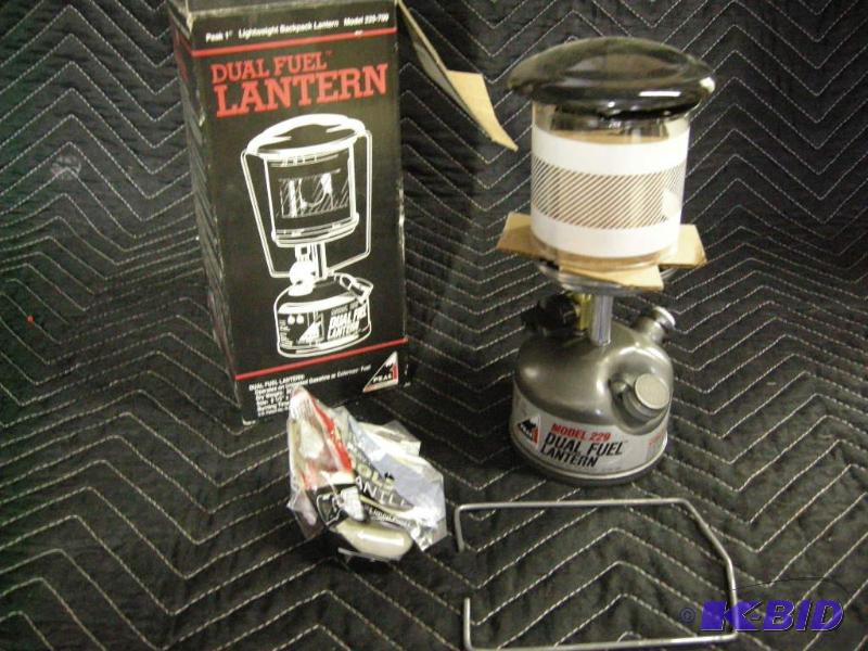 lot 47 image: Coleman Peak Dual Fuel lantern