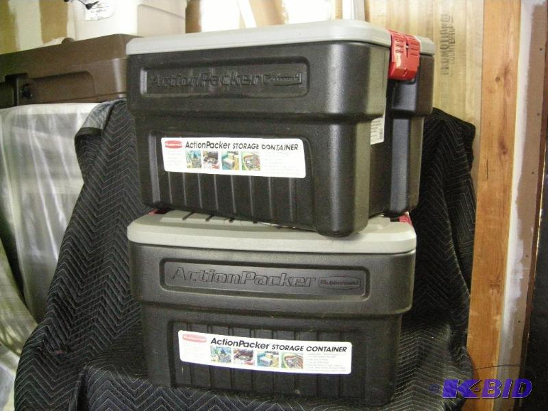 lot 55 image: 2 Rubbermaid action packer totes