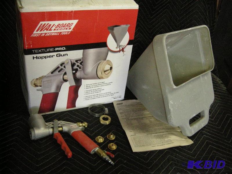 lot 59 image: Texture-Pro hopper gun