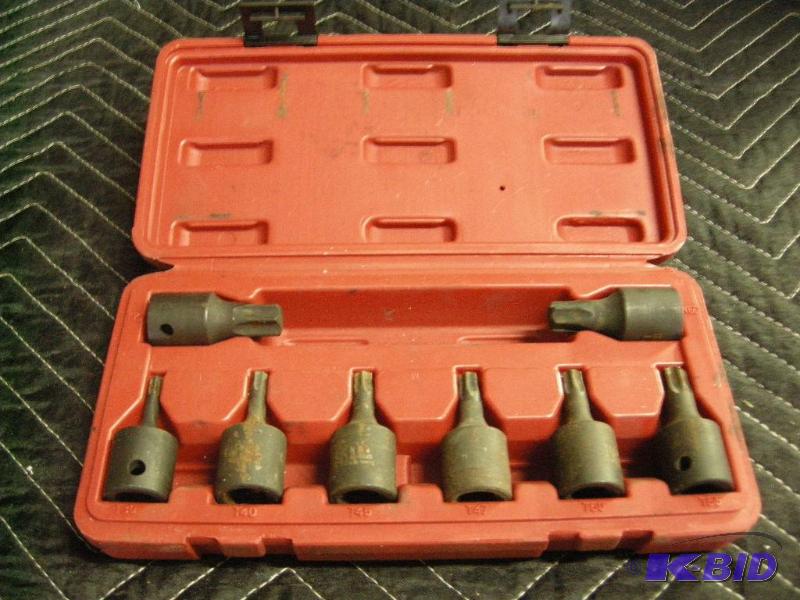 lot 65 image: NAPA Professional Impact sockets