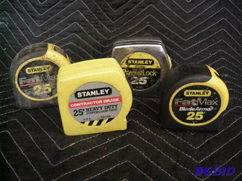 lot 83 image: 4 Stanley 25 tape measures