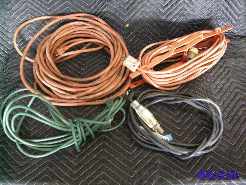 lot 97 image: 4 Extension cords