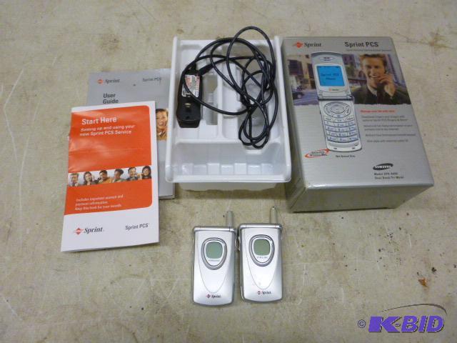 lot 117 image: Two Sprint PCS Cell Phones Model SPH-A460 - C...