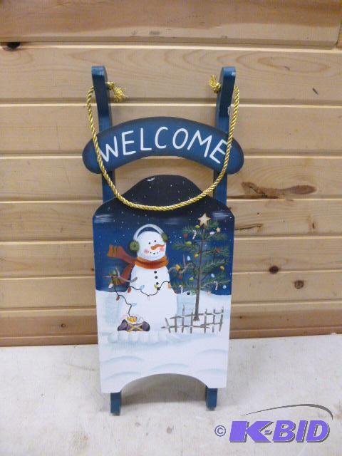 lot 125 image: Christmas Decor...