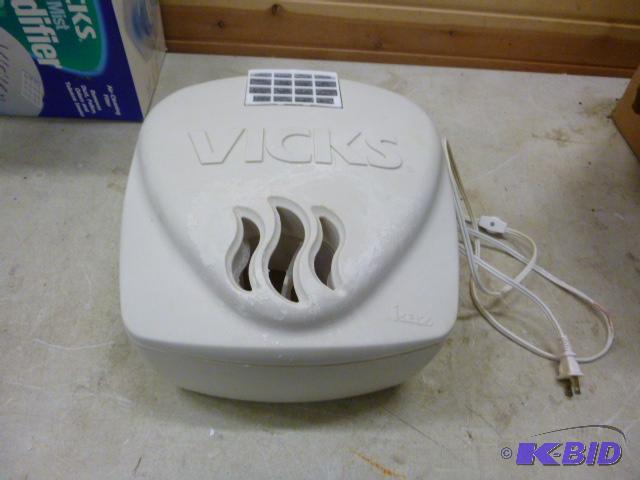 lot 166 image: Vicks Cool Mist Humidifier...
