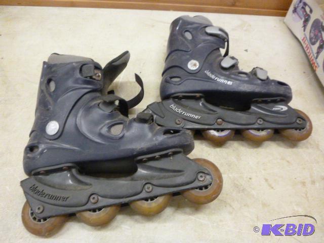 lot 182 image: Blade Runner Inline Skates Size 8...