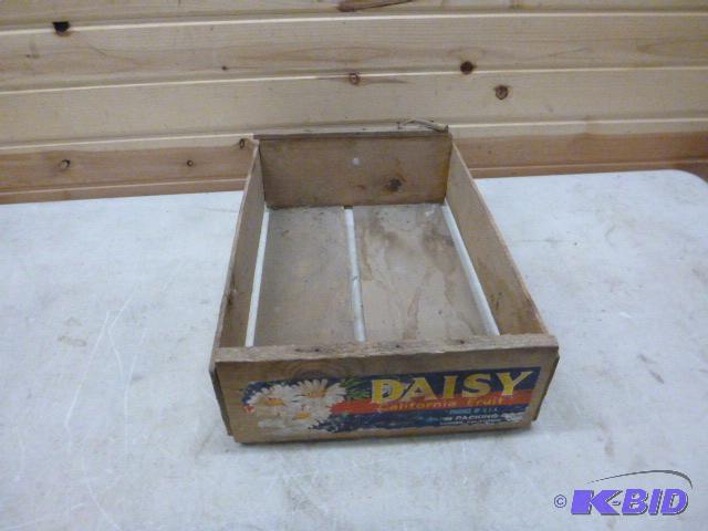 lot 41 image: Daisy Fruit Wood Crate...