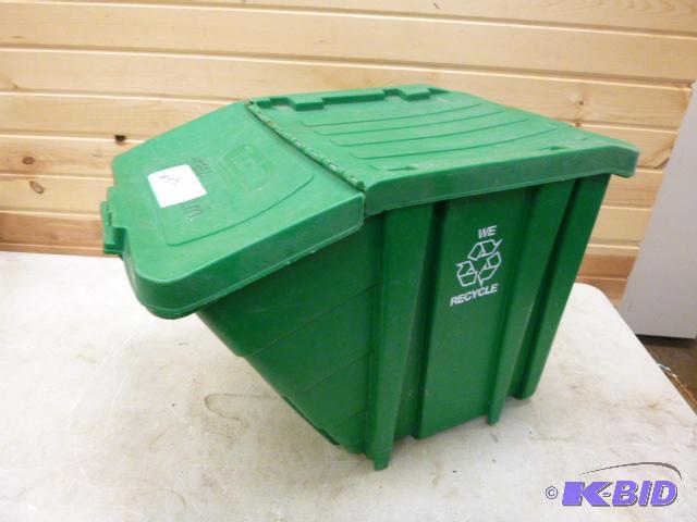 lot 55 image: Tucker Recycle Bin...