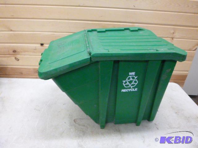 lot 58 image: Tucker Recycle Bin...