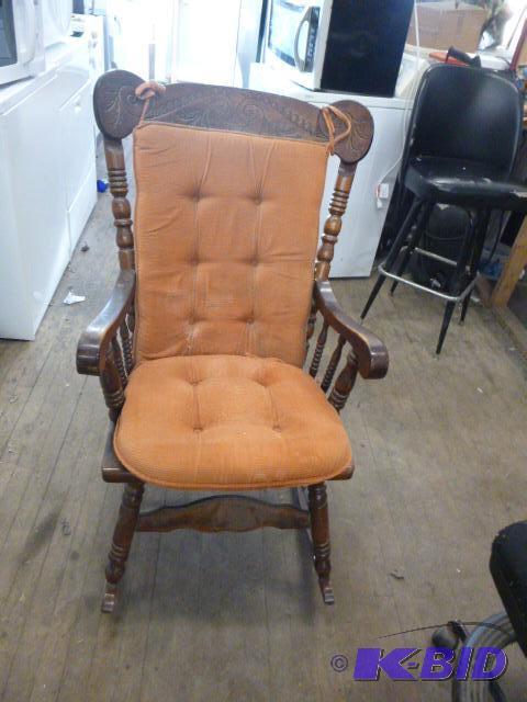 lot 64 image: Rocking Chair with Pad Pad needs to be cleane...