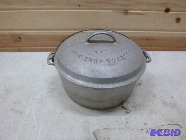 lot 94 image: Wagner Ware No. 9 Drip Drop Roaster...