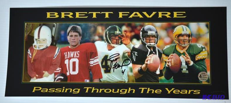 Brett Favre autographed panoramic photo 8x18&...