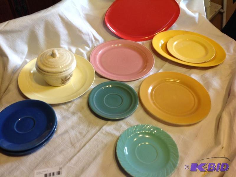 lot 20 image: Vintage assorted Colorful Dishes