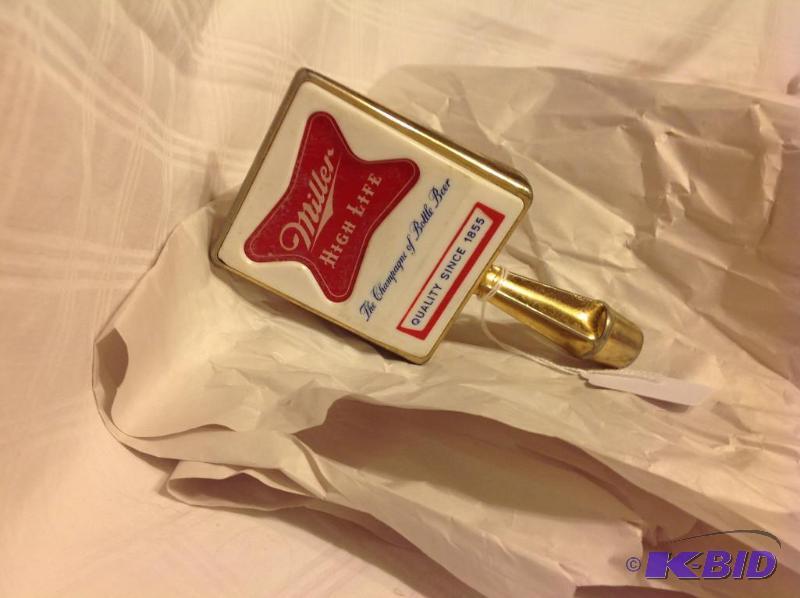 lot 34 image: Miller High Life Tapper Handle