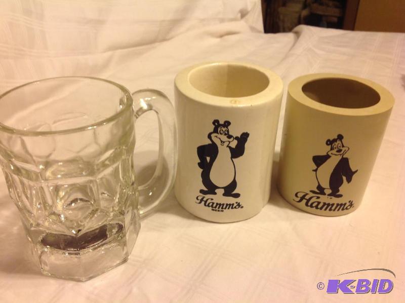 lot 45 image: Hamms Beer Coolies