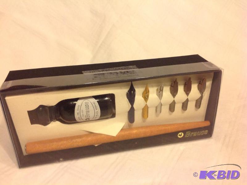 lot 75 image: Calligraphy Set