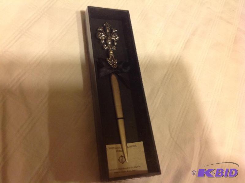 lot 76 image: Letter Opener