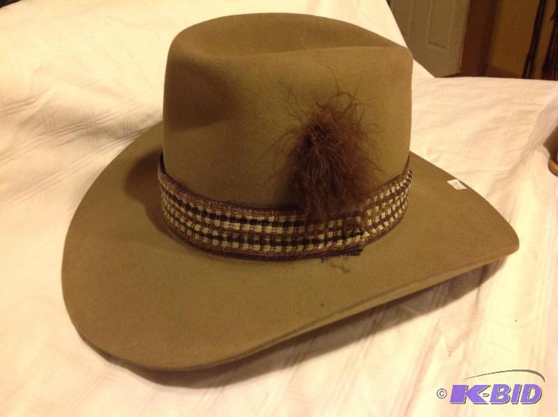 lot 97 image: COWBOY HAT